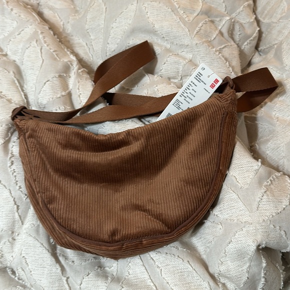 UNIQLO - Round Mini Shoulder Bag - Corduroy - Brown 🤎 - Picture 4 of 4